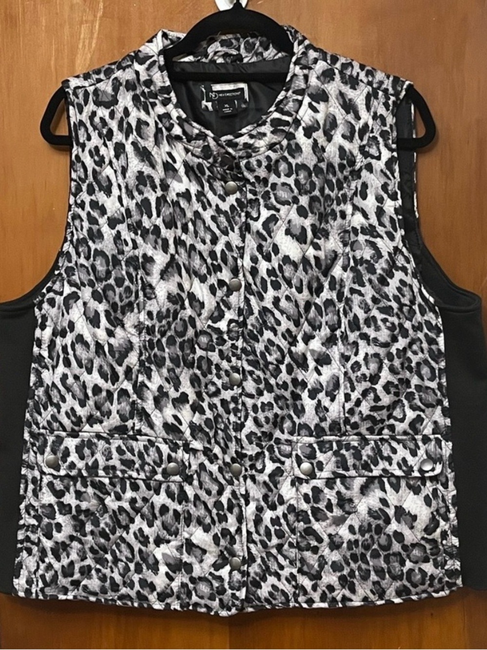 NY Collection Black White Leopard Print Quilted Black White Vest Zip w/ pockets